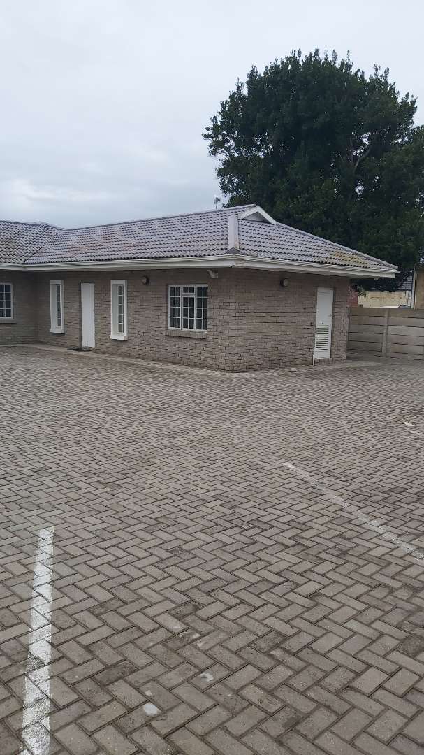 To Let commercial Property for Rent in Walmer Eastern Cape